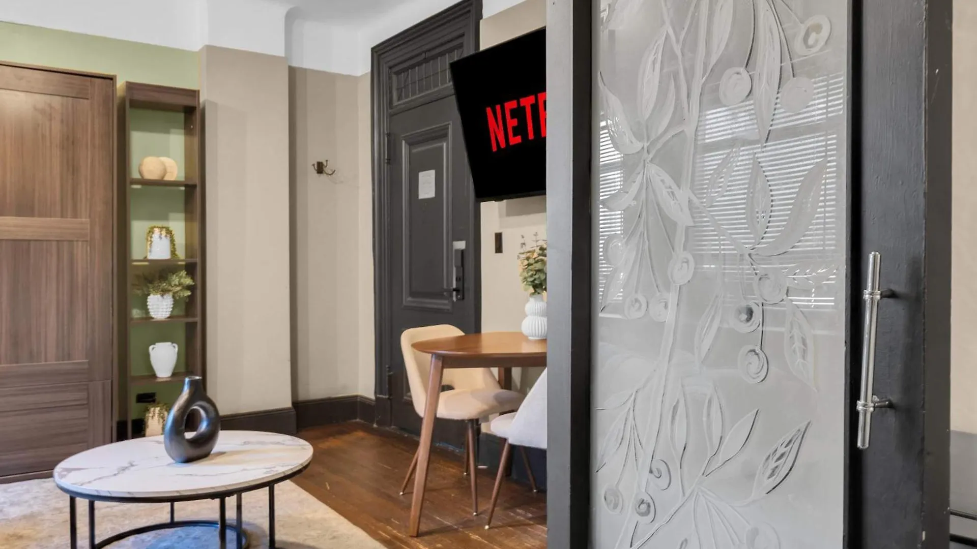 Centrally Located Apt In Nyc Walk To Time Square New York 0*,